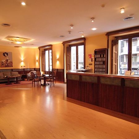Hostal Cataluna Zaragoza Eksteriør bilde