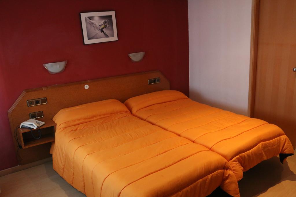 Hostal Cataluna Zaragoza Eksteriør bilde