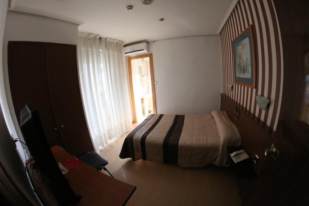 Hostal Cataluna Zaragoza Eksteriør bilde