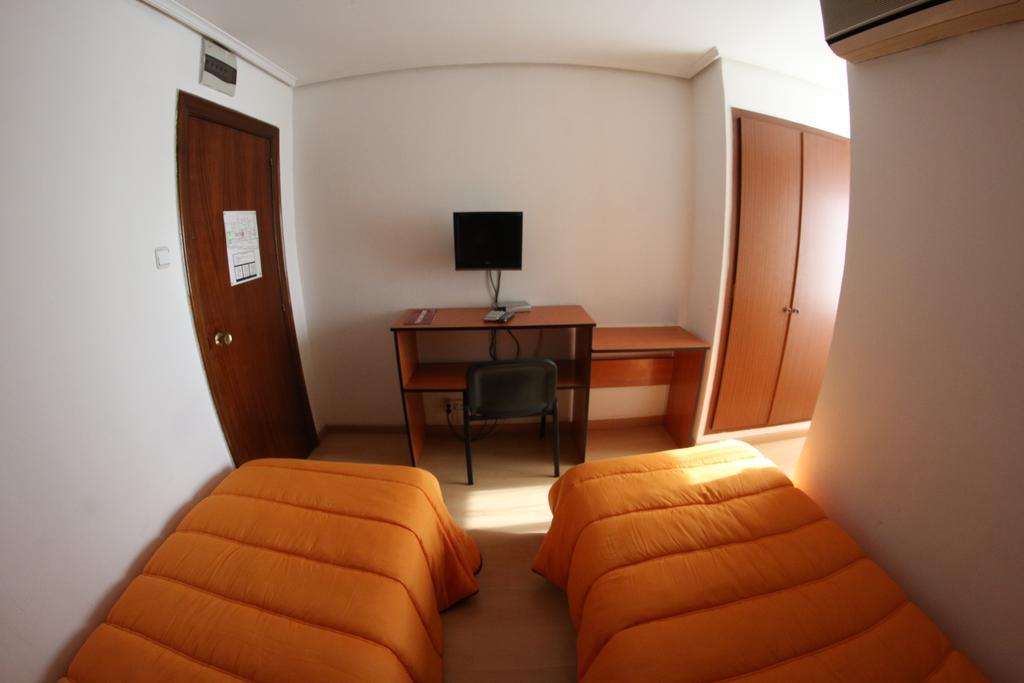 Hostal Cataluna Zaragoza Eksteriør bilde