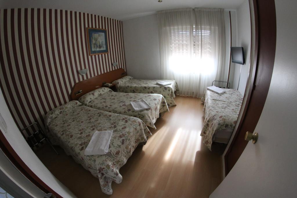Hostal Cataluna Zaragoza Eksteriør bilde